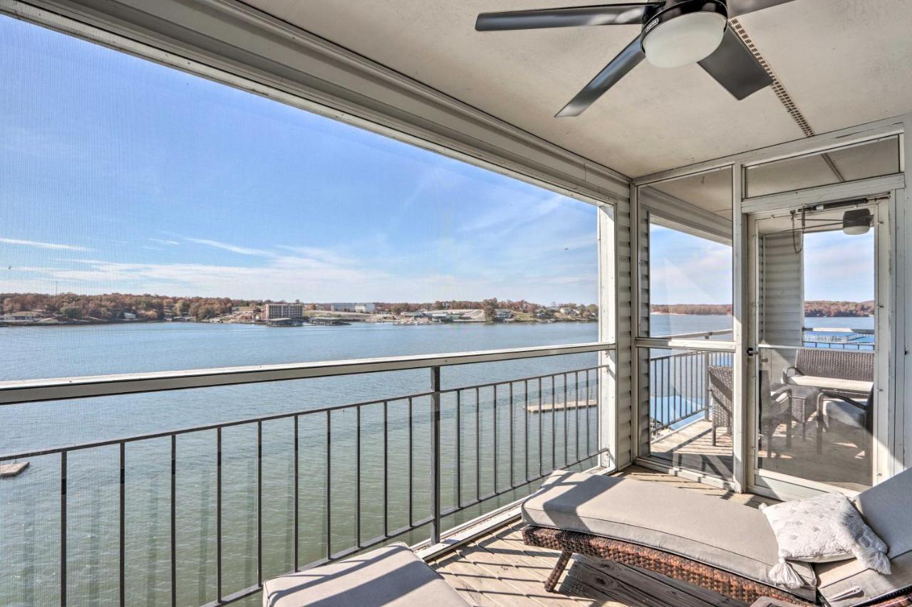 Sunny Osage Beach With Balcony And Lakefront View Kültér fotó